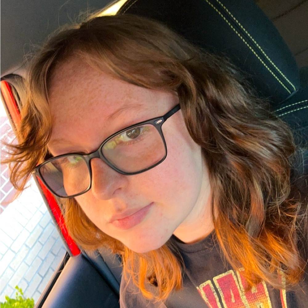 Meet your Posher, Olivia